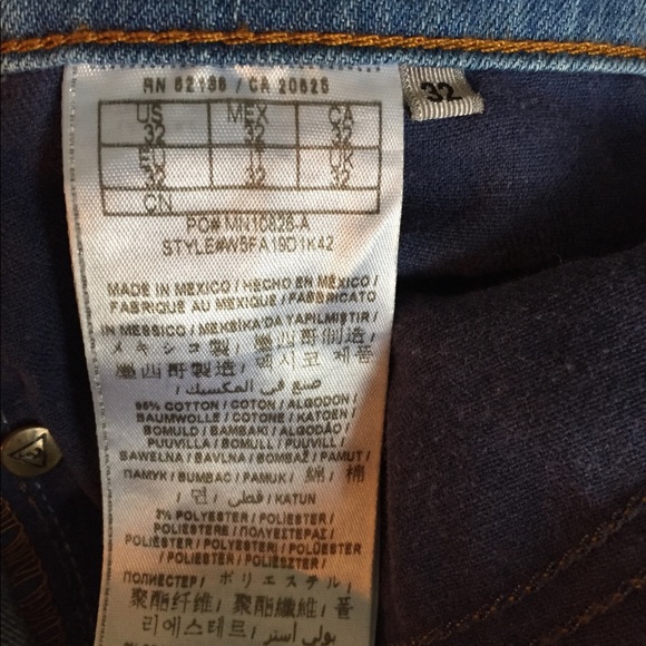 Guess flare jeans 💎 - Picture 4 of 6